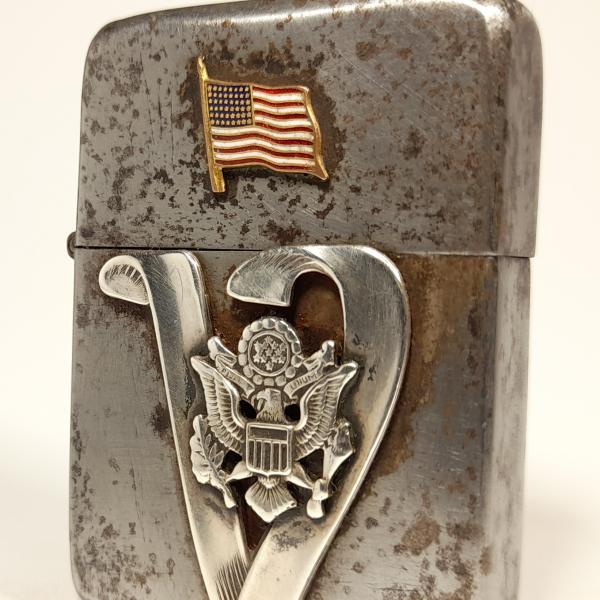 (107) ZIPPO [=1943-45=] (3 barrel) WWII =V FOR VICTORY , US FLAG=